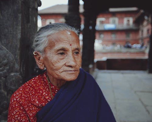 Immagine gratuita di abbigliamento tradizionale, anziano, buddista