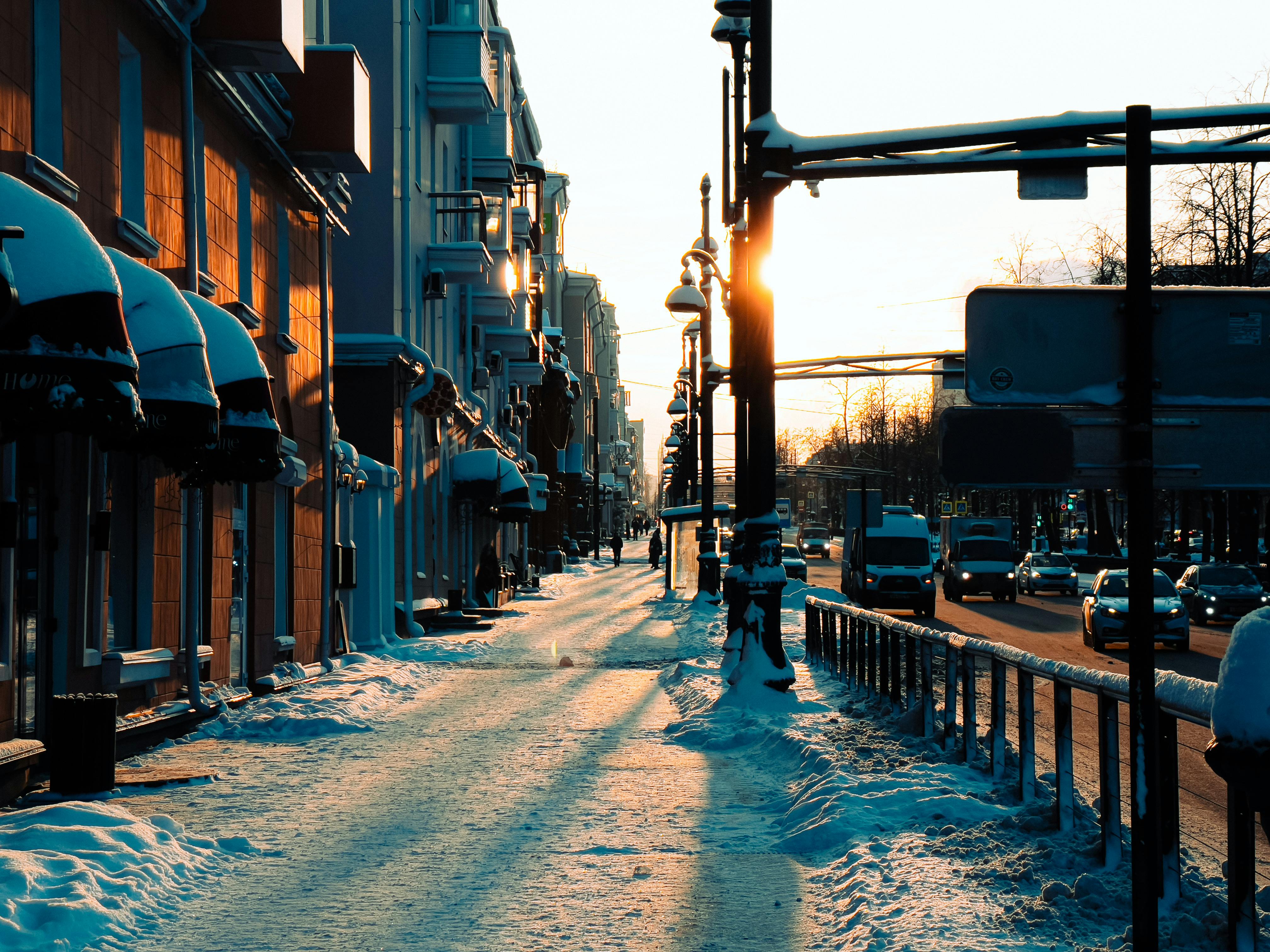 Roundup: Weather cancellations / Mortgage rates rise / Plumbing rules reworked — Photo by Евгений Шухман on Pexels