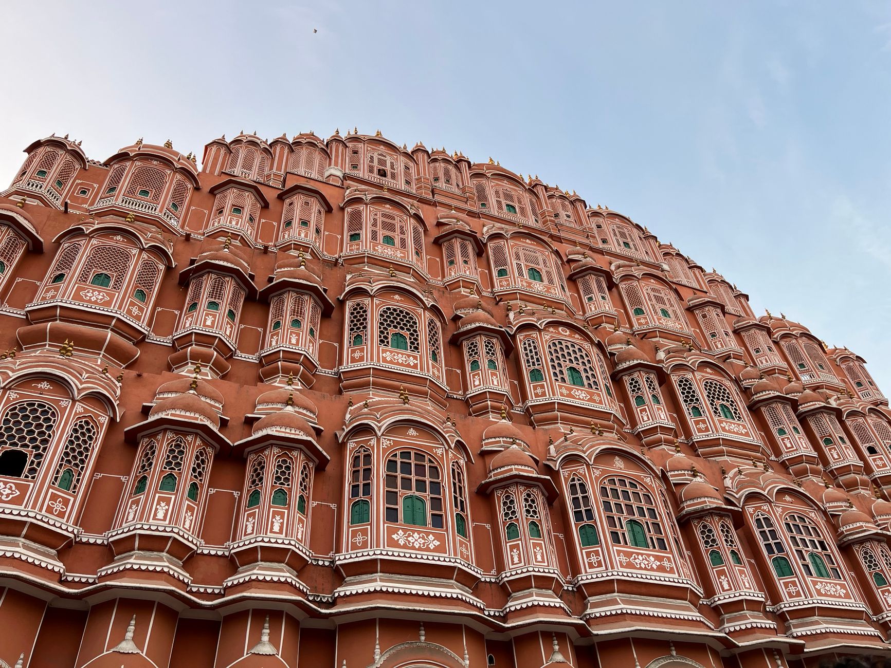 Hawa Mahal Jaipur: Pesona Istana Angin, Permata Tersembunyi India yang Wajib Dikunjungi