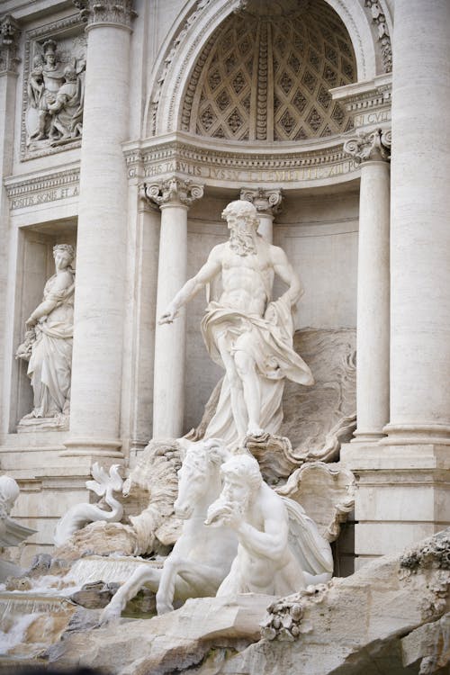 Darmowe zdjęcie z galerii z fontanna di trevi, lokalne zabytki, miasta