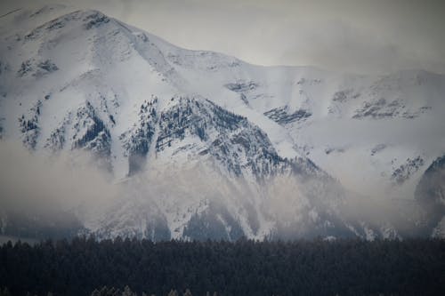 Kostenloses Stock Foto zu felsiger berg, frost, kalt