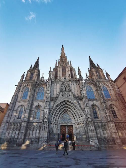Fotos de stock gratuitas de arquitectura gótica, Barcelona, caminando