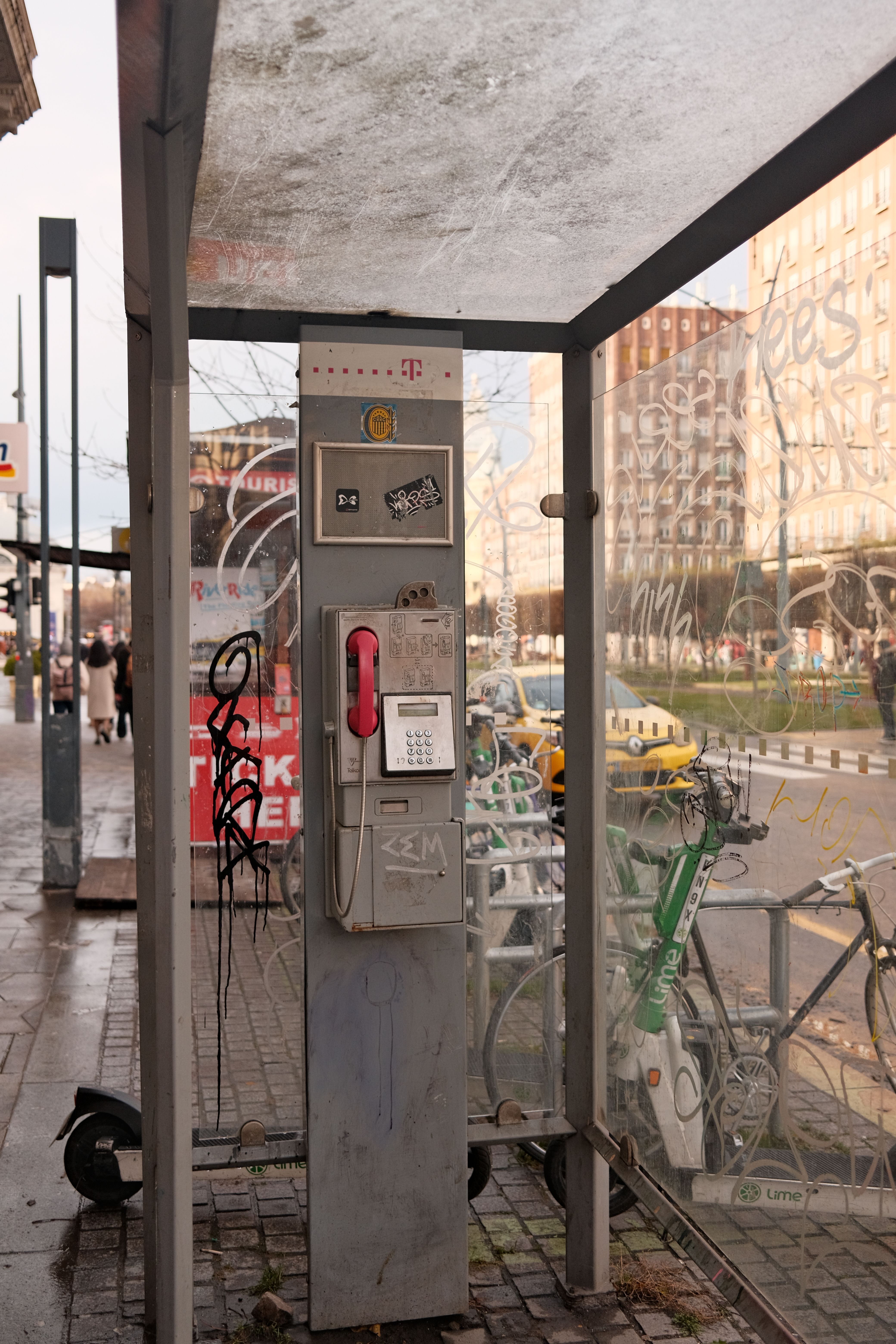 Payphone Booth on Street · Free Stock Photo