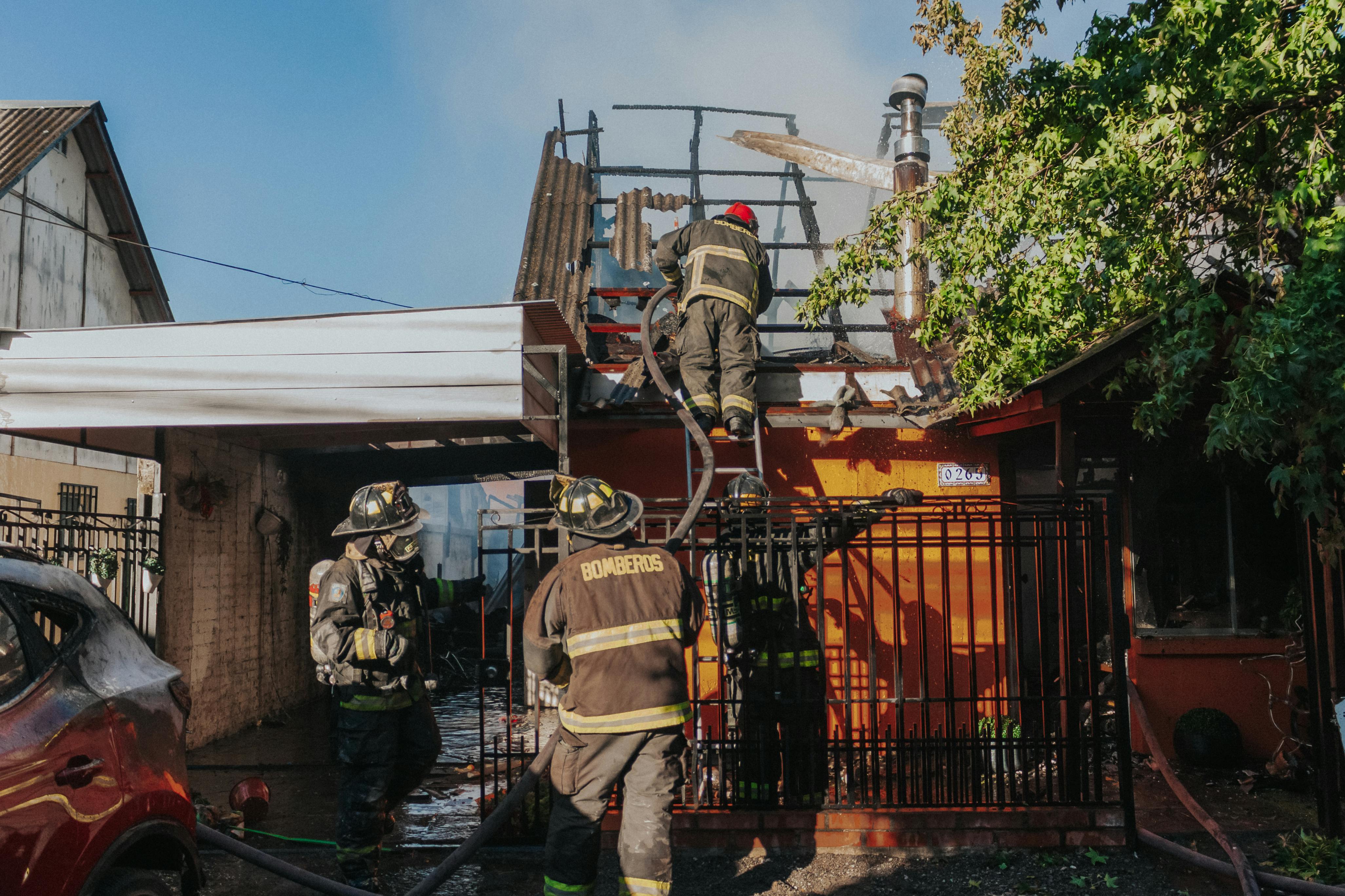 Două Surori Kempo, Deplasate În Urma Unui Incendiu Devastator - Susțineți-le În Refacerea Casei!