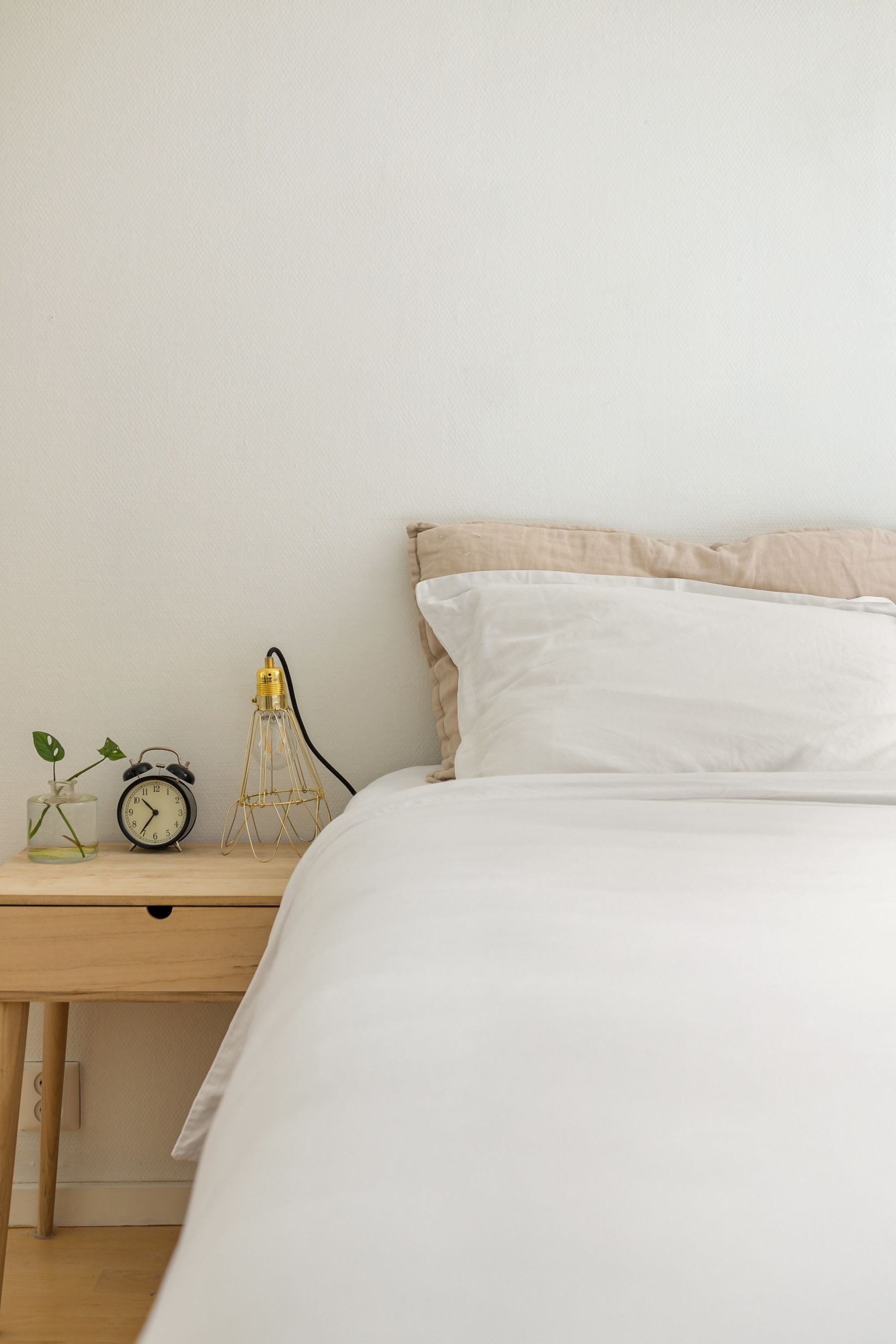 Devesere bedding material and bedroom atmosphere
