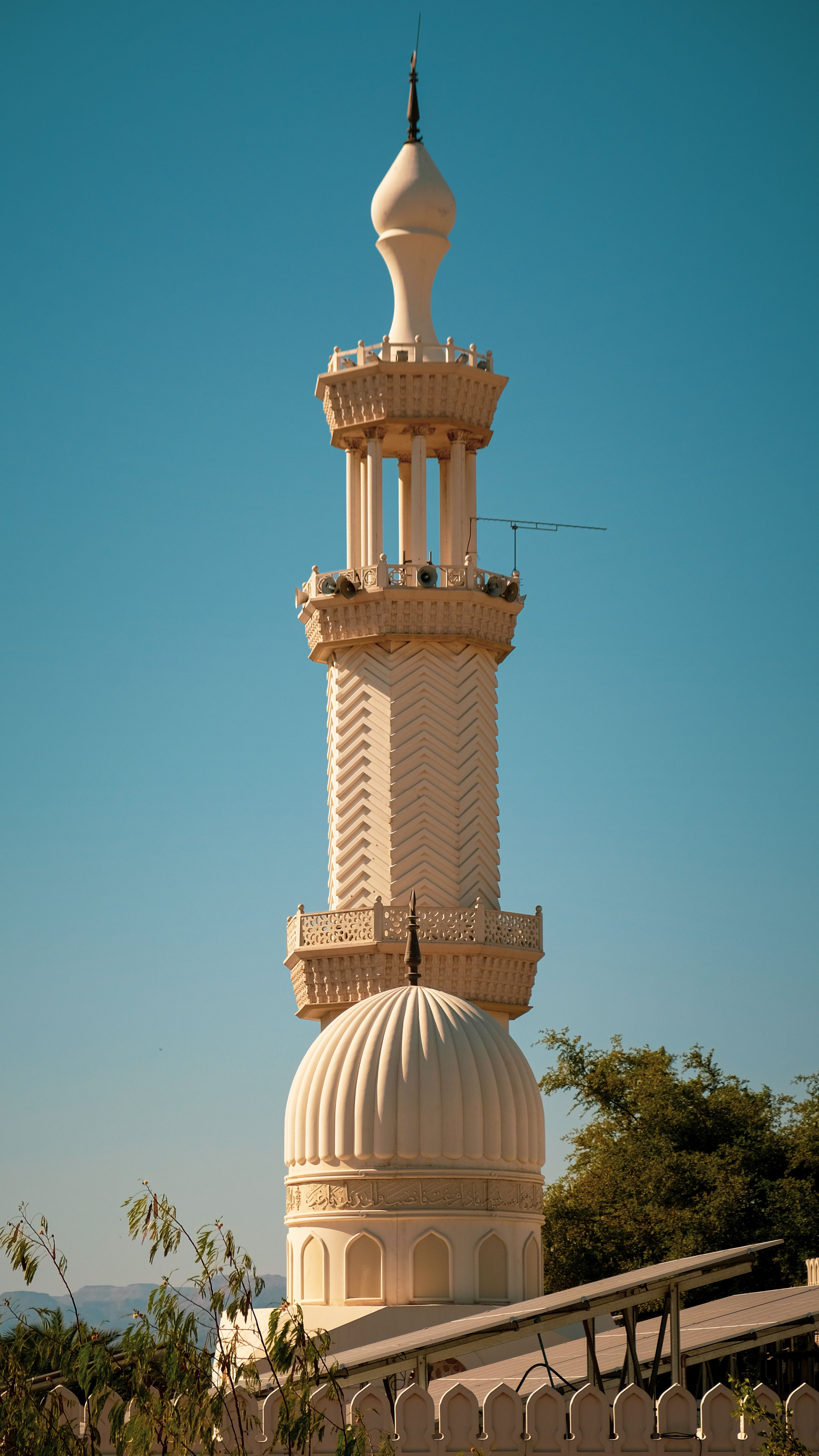 Minaret of Mosque · Free Stock Photo