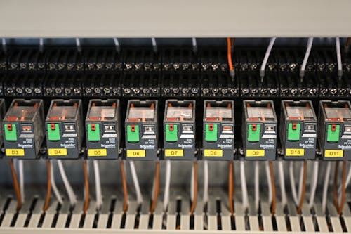 Kostenloses Stock Foto zu drähte, elektrik, elektrizität