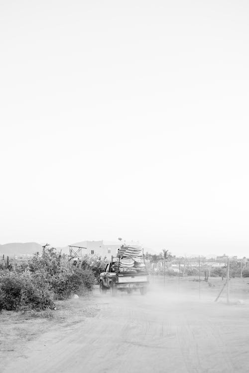 Darmowe zdjęcie z galerii z baja california, czarno-biały, droga polna