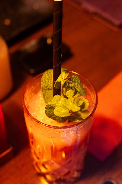 Darmowe zdjęcie z galerii z drink, koktajl, liście