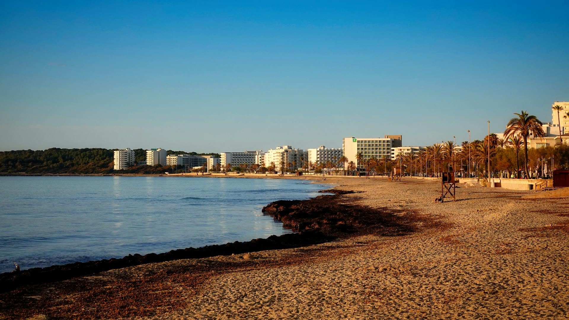 Hotels by Beach