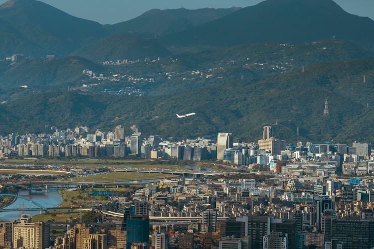 Aircraft Flying Over Taipei, Taiwan