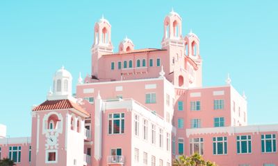 Florida Snowbird Guide — Seasonal Residency, Taxes & Home Setup