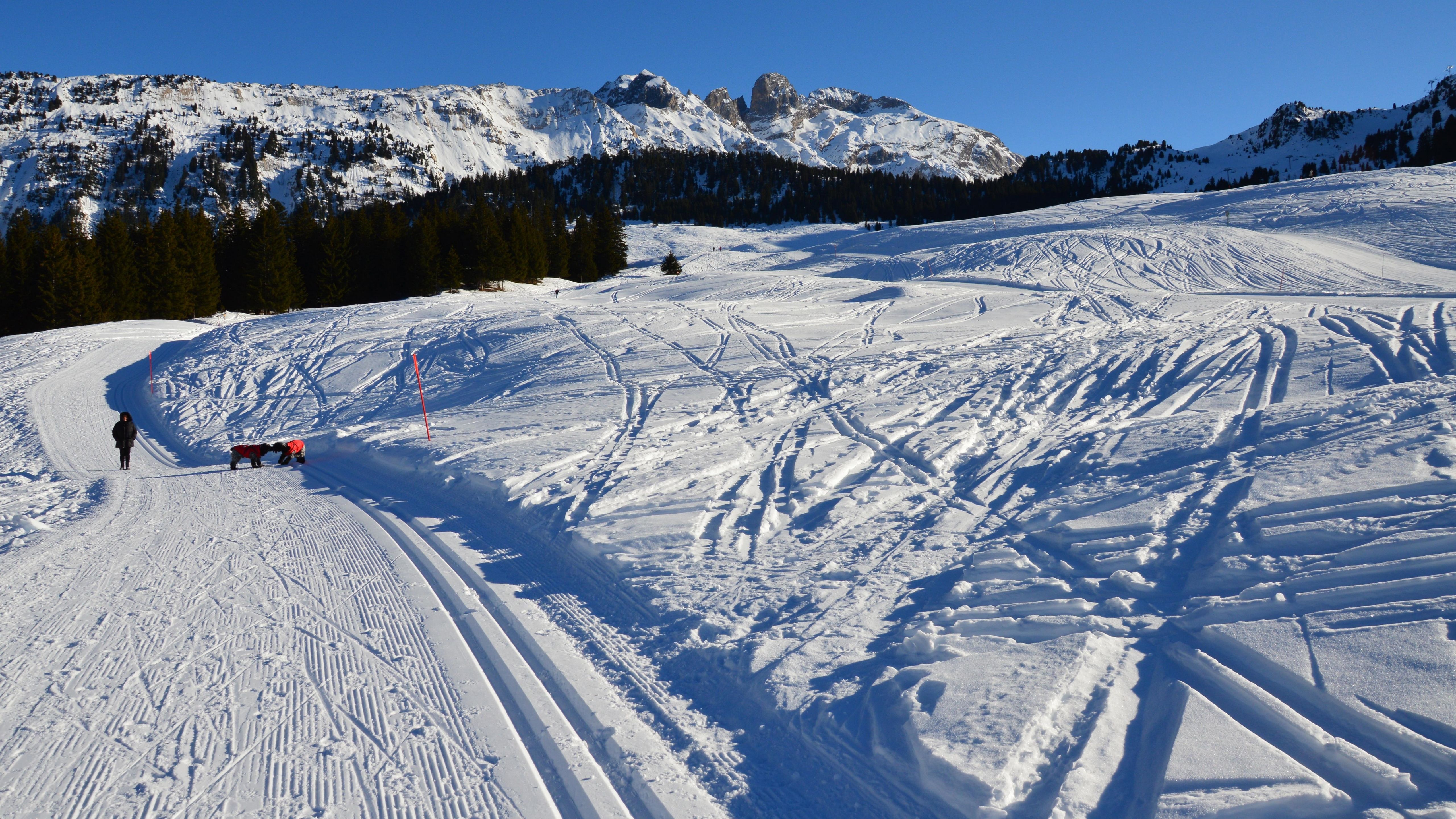 Val d'Isère vs Courchevel 2026: Expert Skier's Guide