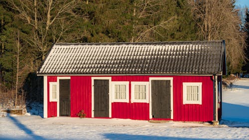 Základová fotografie zdarma na téma budova, červená chatka, dřevěná chata