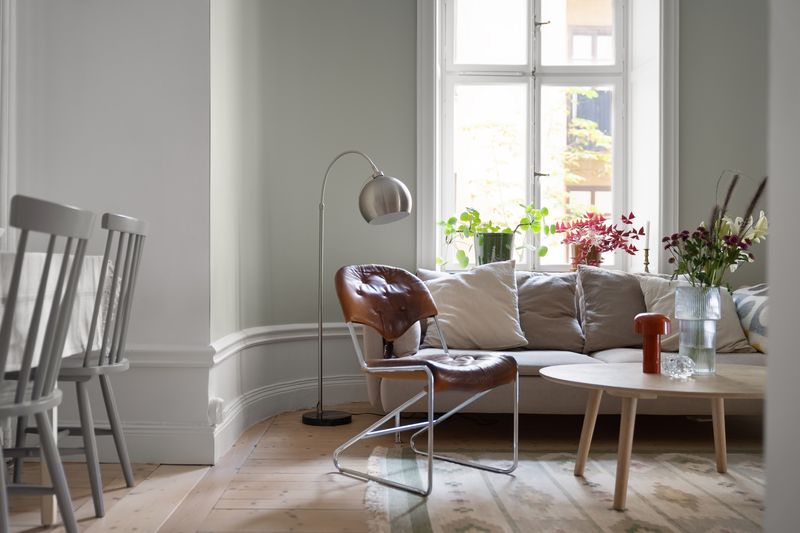 Decluttering for a Curated Look