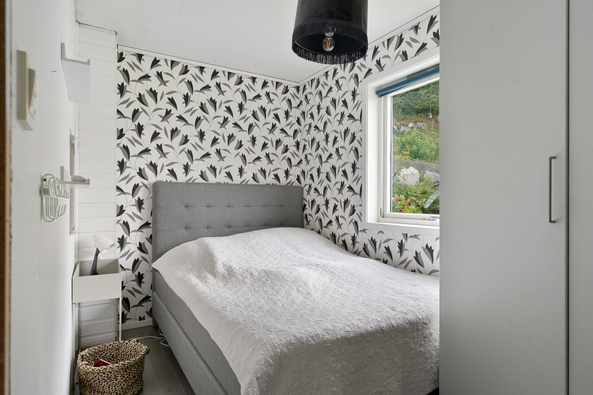21. Scenic or Mural-Style Wallpaper