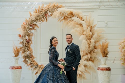 Foto profissional grátis de casal, decoração, festa de casamento