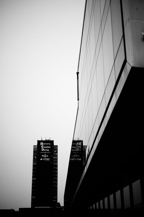 Kostenloses Stock Foto zu architecture, black-and-white, building