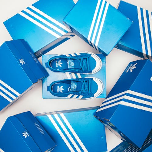 Gratis arkivbilde med adidas, blå, bokser