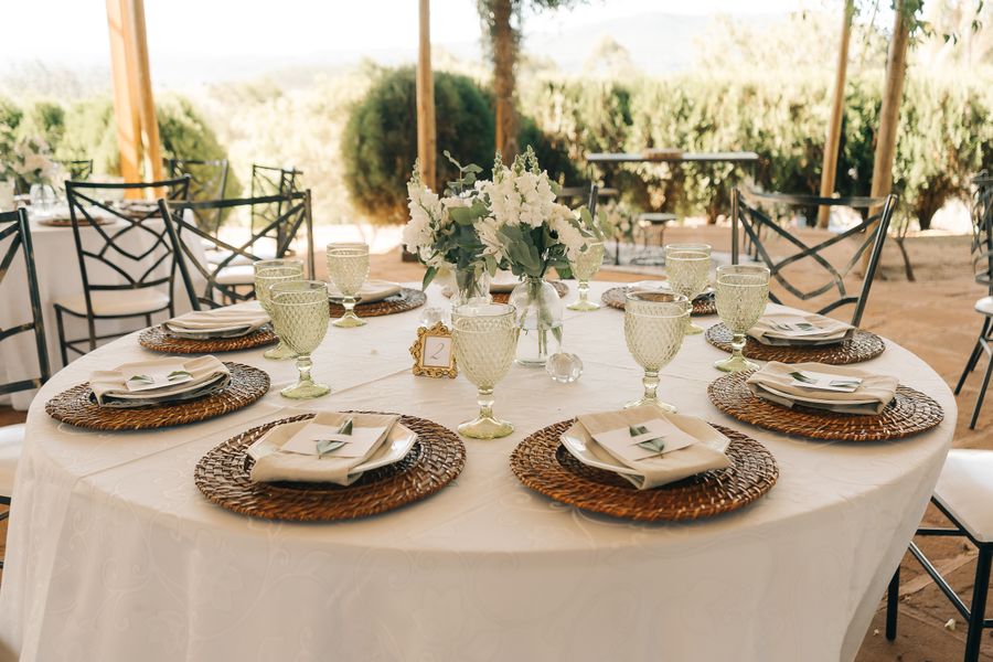 Mesa de banquete al aire libre