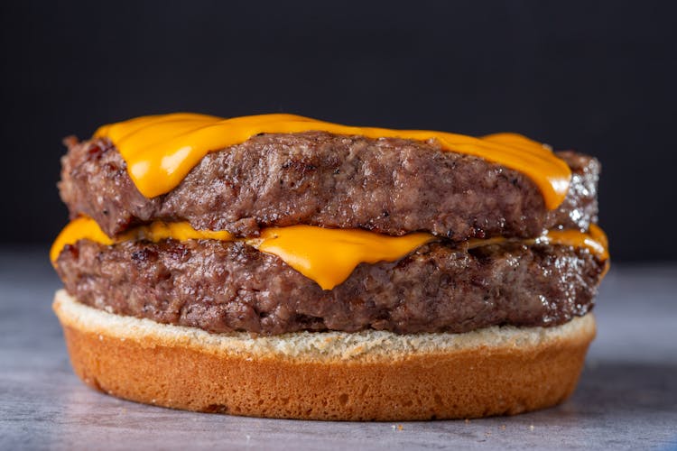 Cheeseburger With Meat