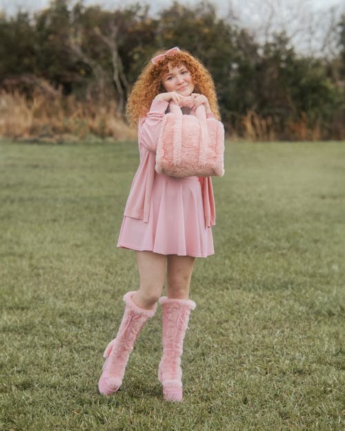 Redhead Model with Fluffy Pink Bag