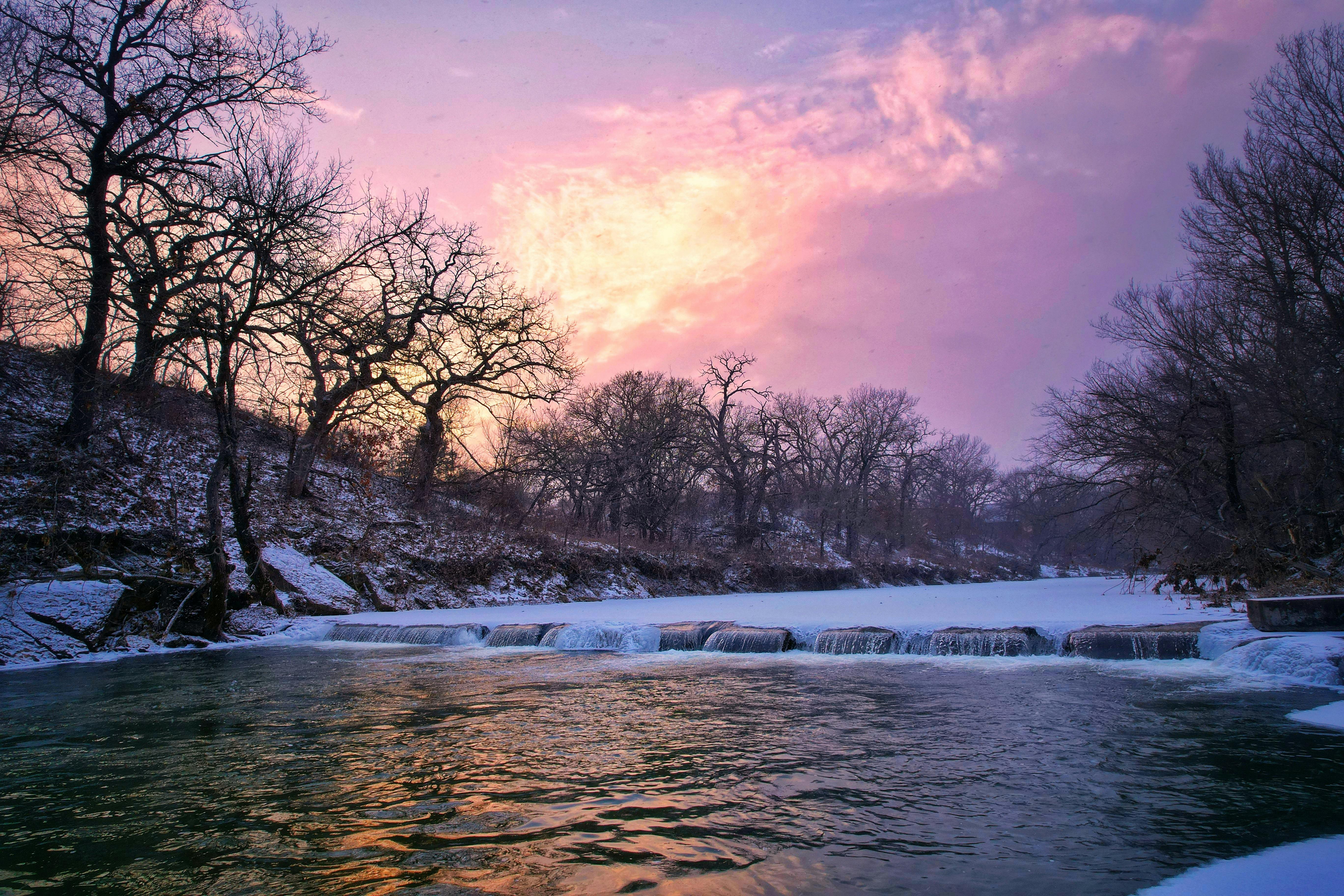 Kansas state employees could lose Blue Cross Blue Shield health insurance in cost-saving move — Photo by Taylor Hunt on Pexel