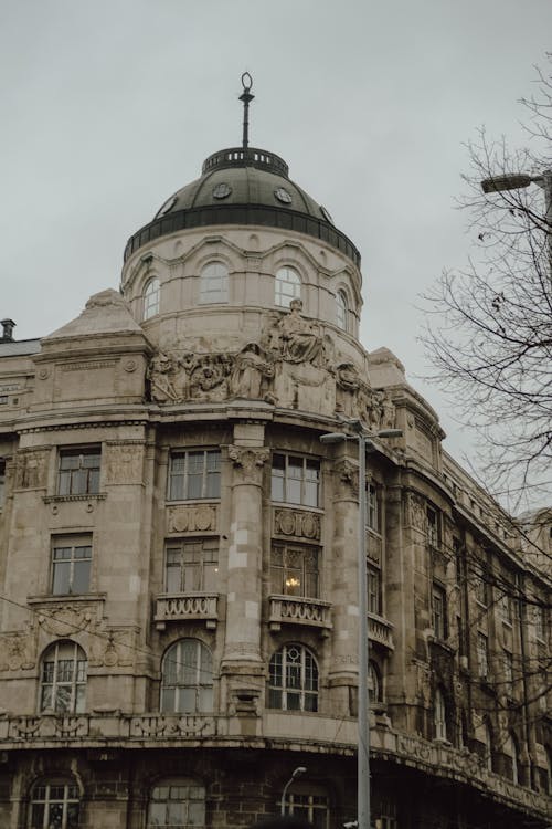 Fotobanka s bezplatnými fotkami na tému Budapešť, budova, exteriér budovy