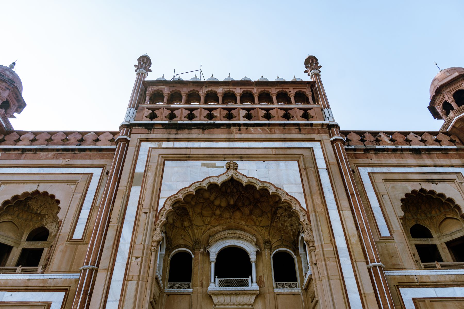 Paharganj to Connaught Place on Foot: The Walk Every First-Timer Should Do