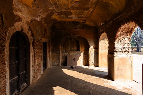 Vintage Walls and Column