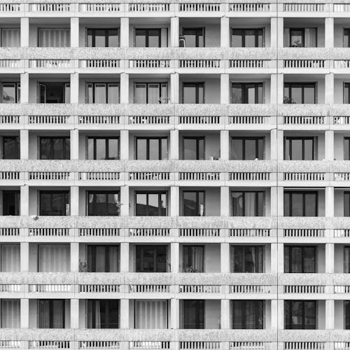 Kostenloses Stock Foto zu apartmentgebäude, architekturdesign, balkon
