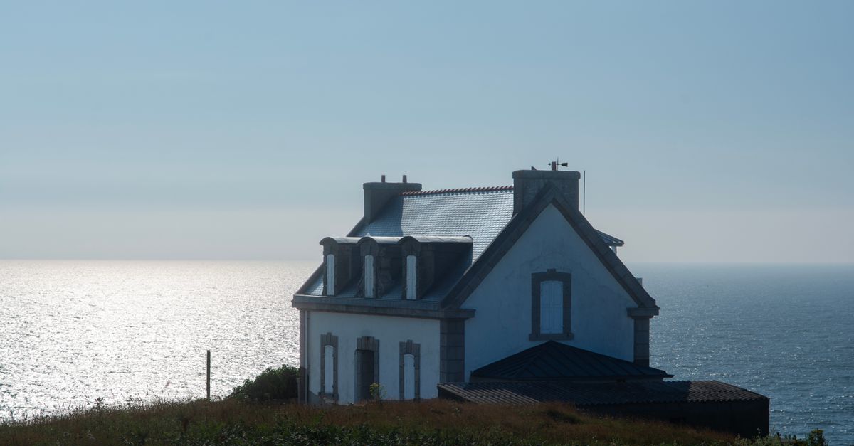 Tuiles, ardoise ou zinc : choisir sa couverture en Île-de-France