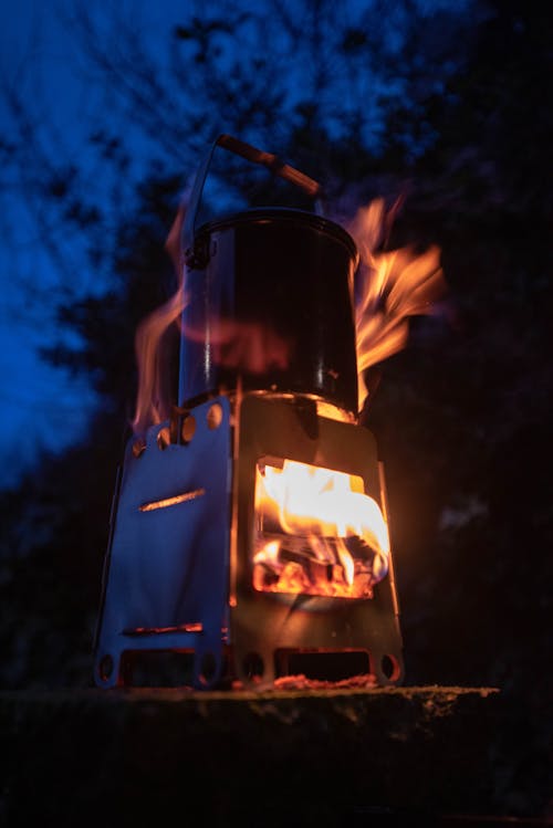 Wood burning camp stove