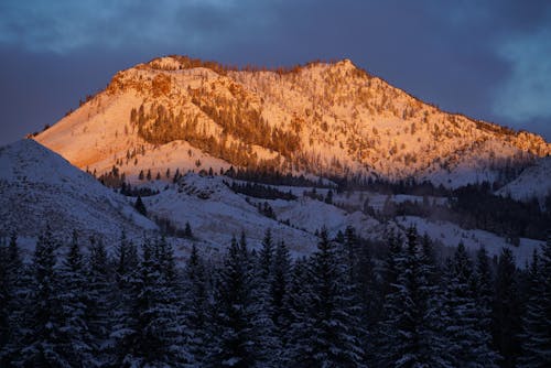 Sunrise over Sawtooth Mountain