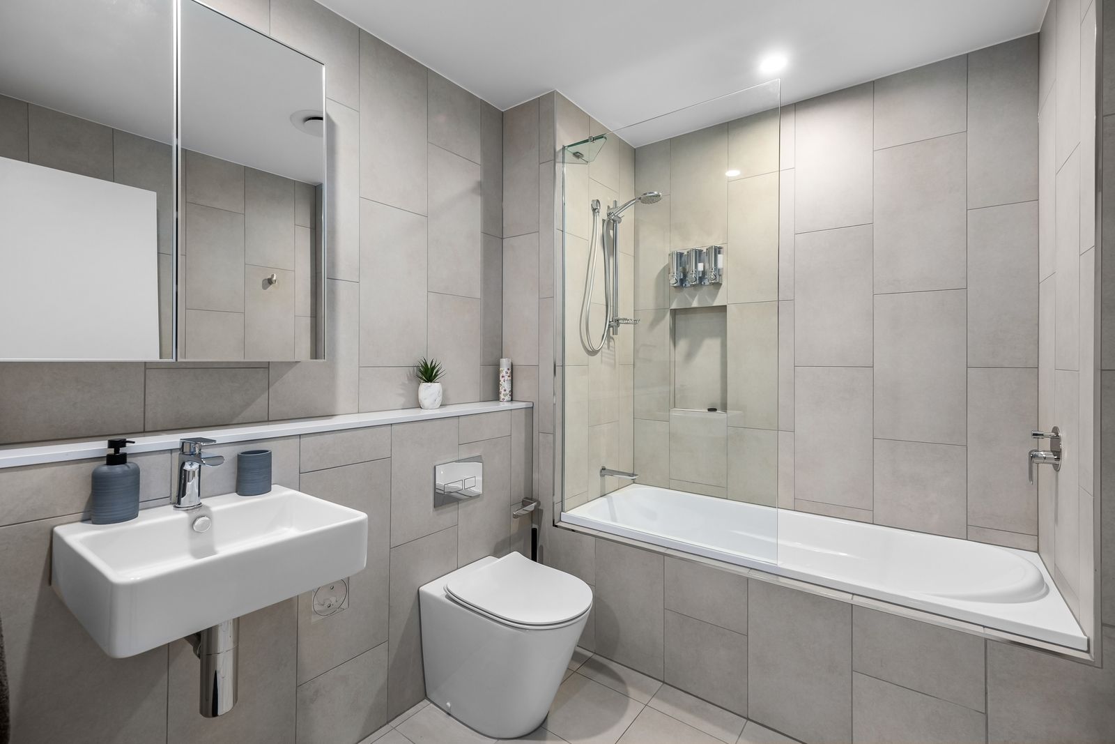 Concrete-Look Large Format Tile