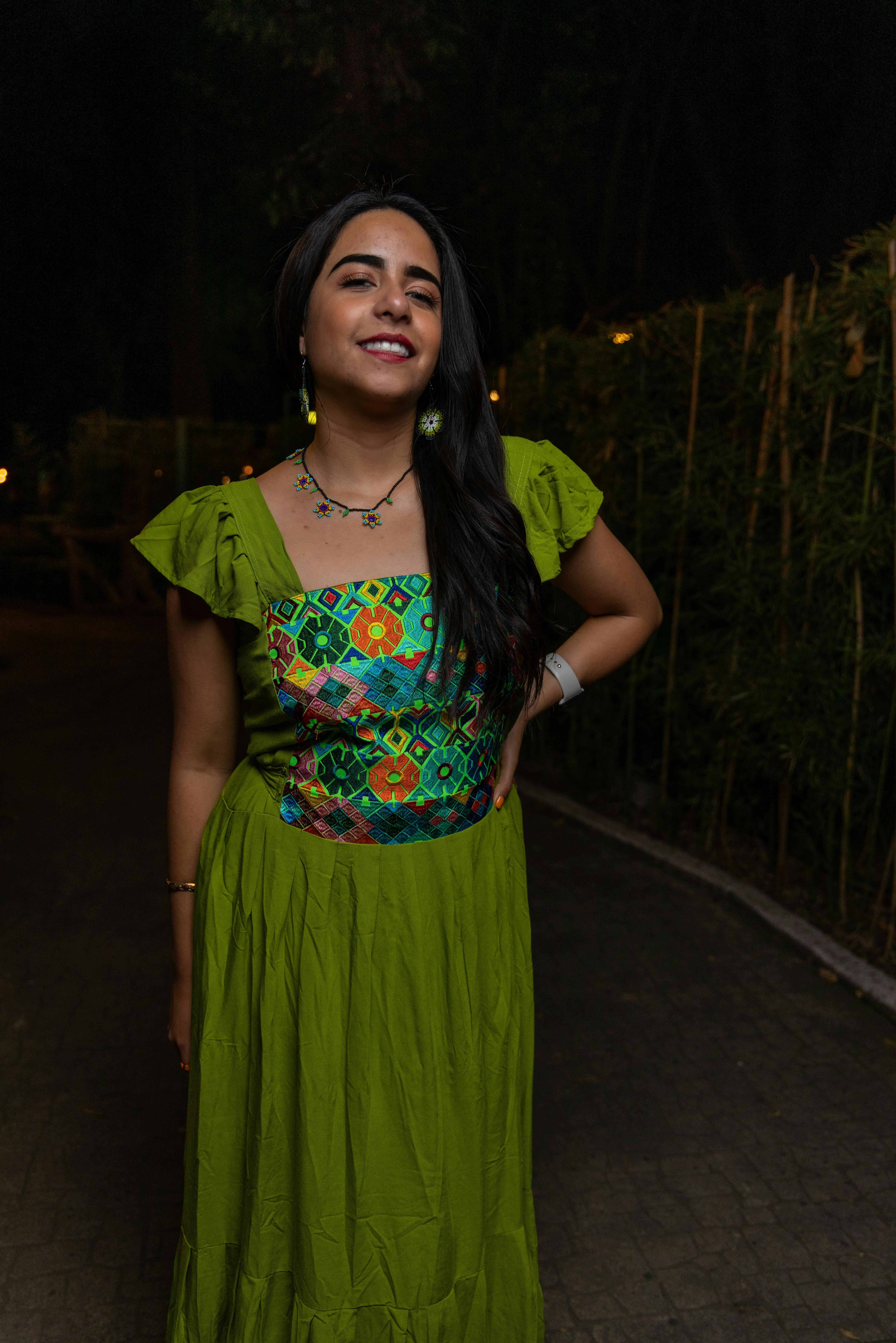 Gratis arkivbilde med attraktiv kvinne, bokeh lys, by natt Arkivbilde