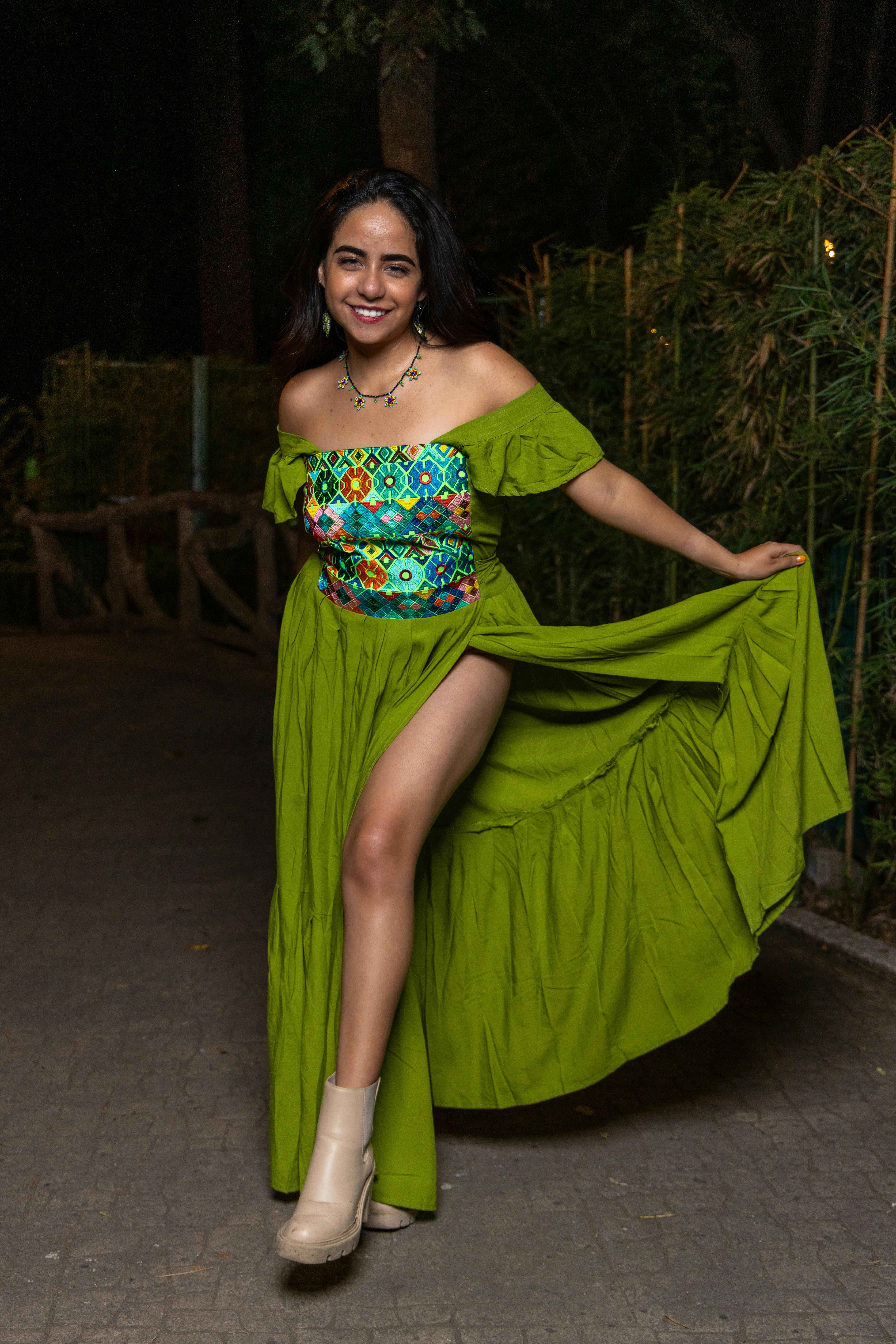 Gratis arkivbilde med @outdoor, attraktiv kvinne, byliv Arkivbilde