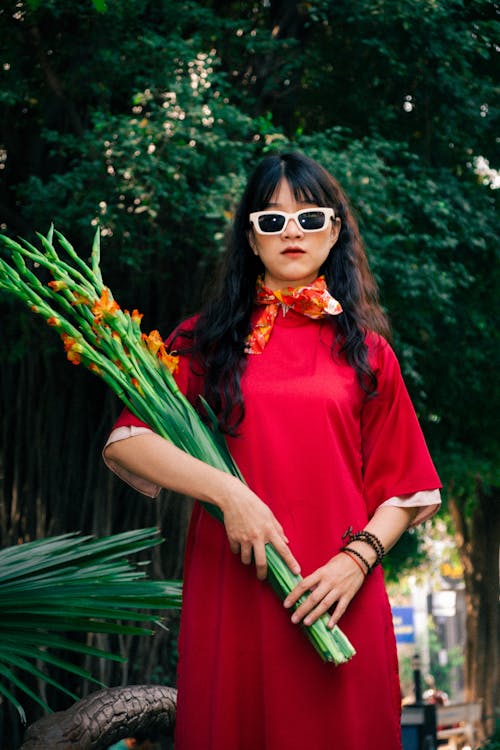 Imagine de stoc gratuită din ao dai, buchet de flori, drăguț