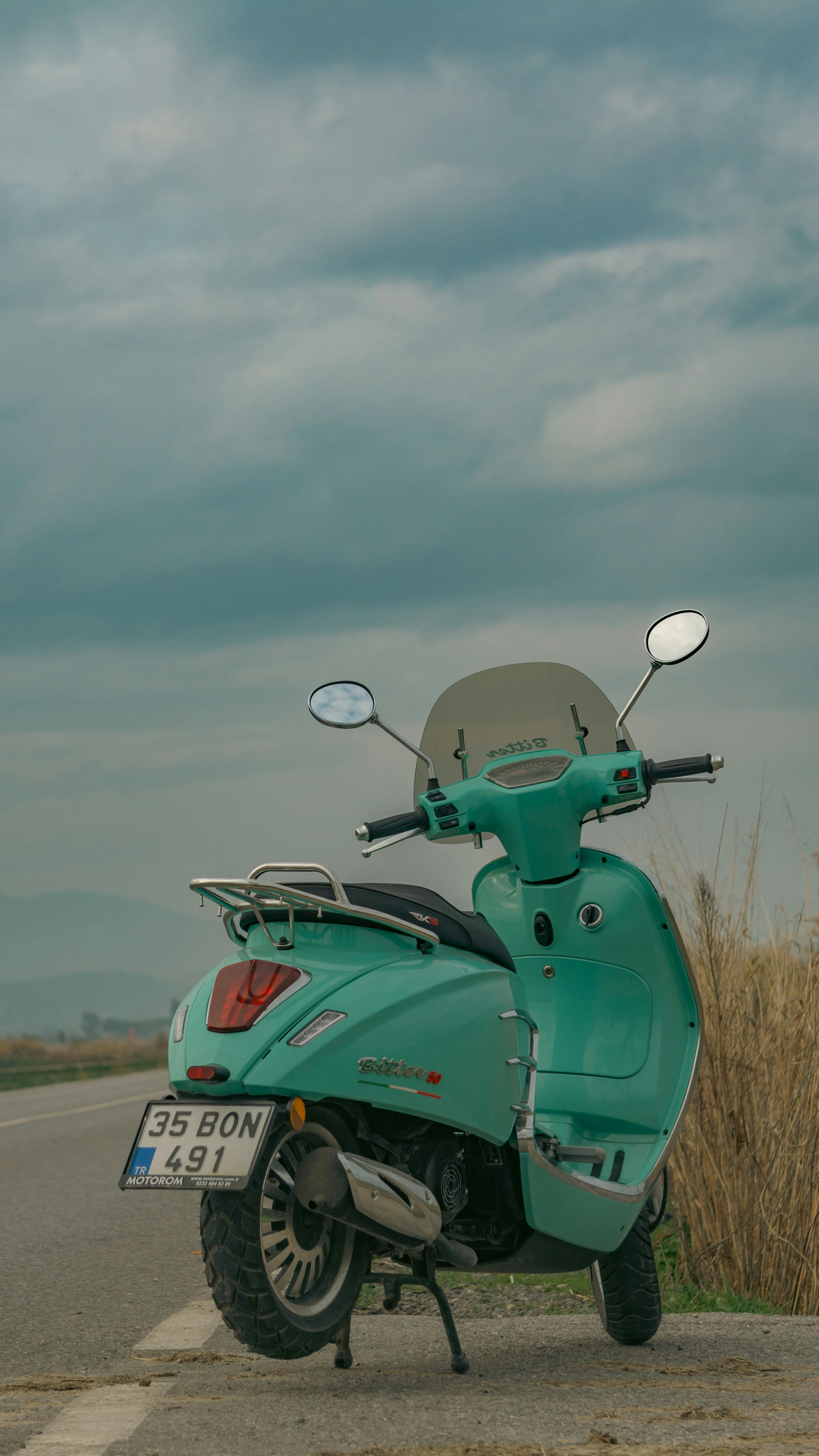 Vespa on Road · Free Stock Photo, image size:3258x5790
