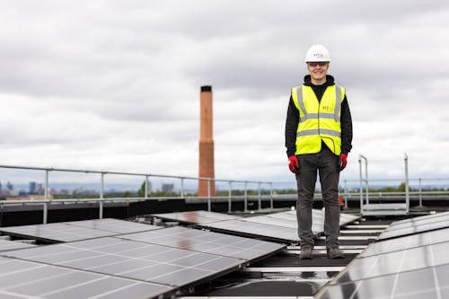 Foto d'estoc gratuïta de armilla de seguretat, casc de seguretat, electricitat