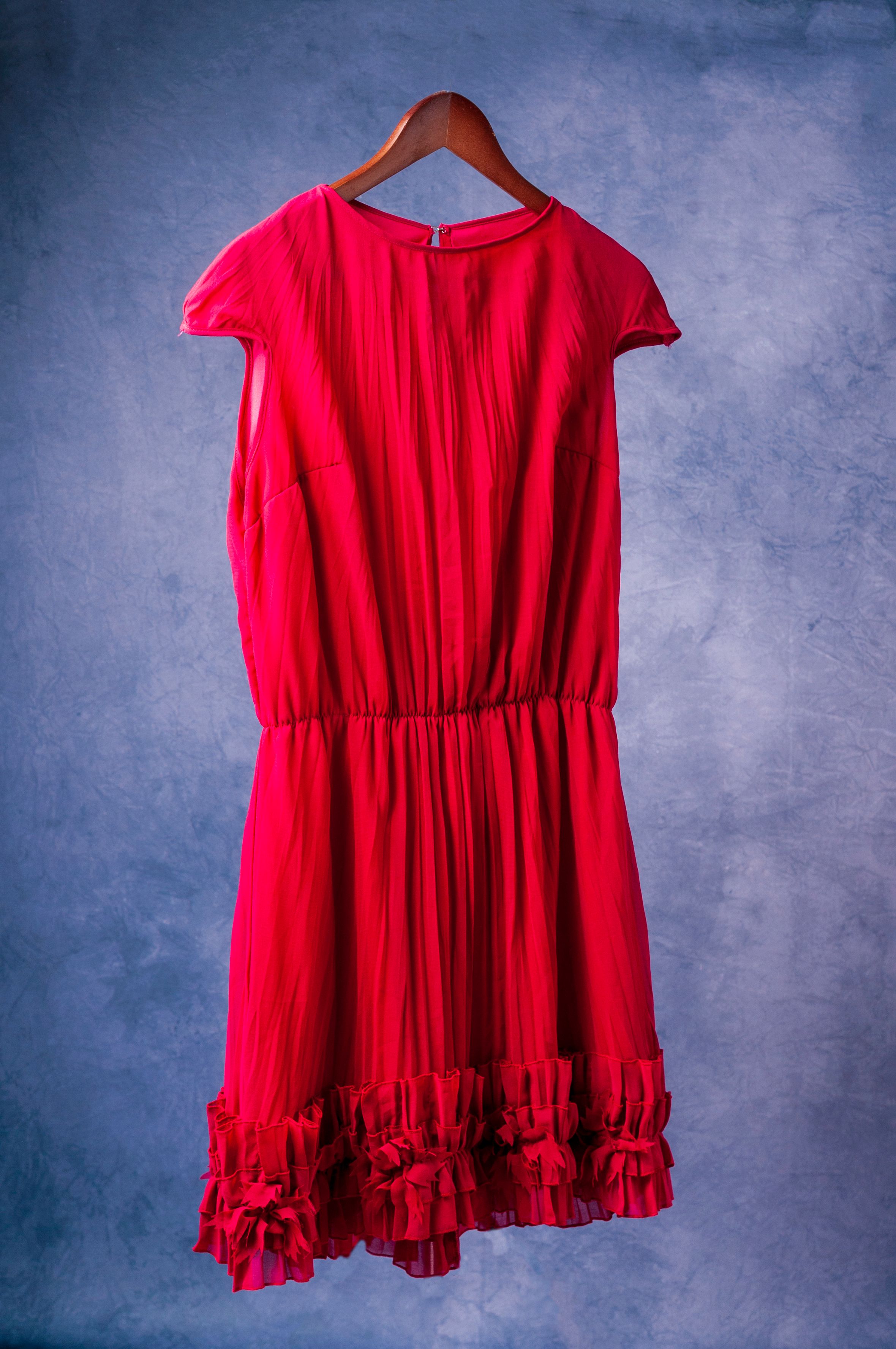 red dress on hanger Stylish red dress hanging on a hanger cut out. 3D render style 67758059 PNG