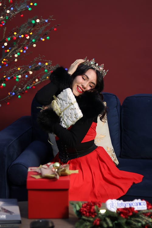 Foto d'estoc gratuïta de arbre de Nadal, corona, dona