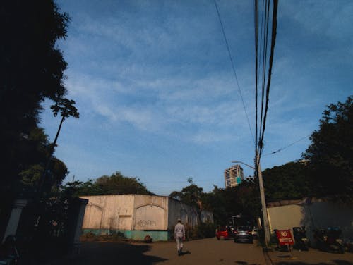 Immagine gratuita di cielo azzurro, cinematico, città