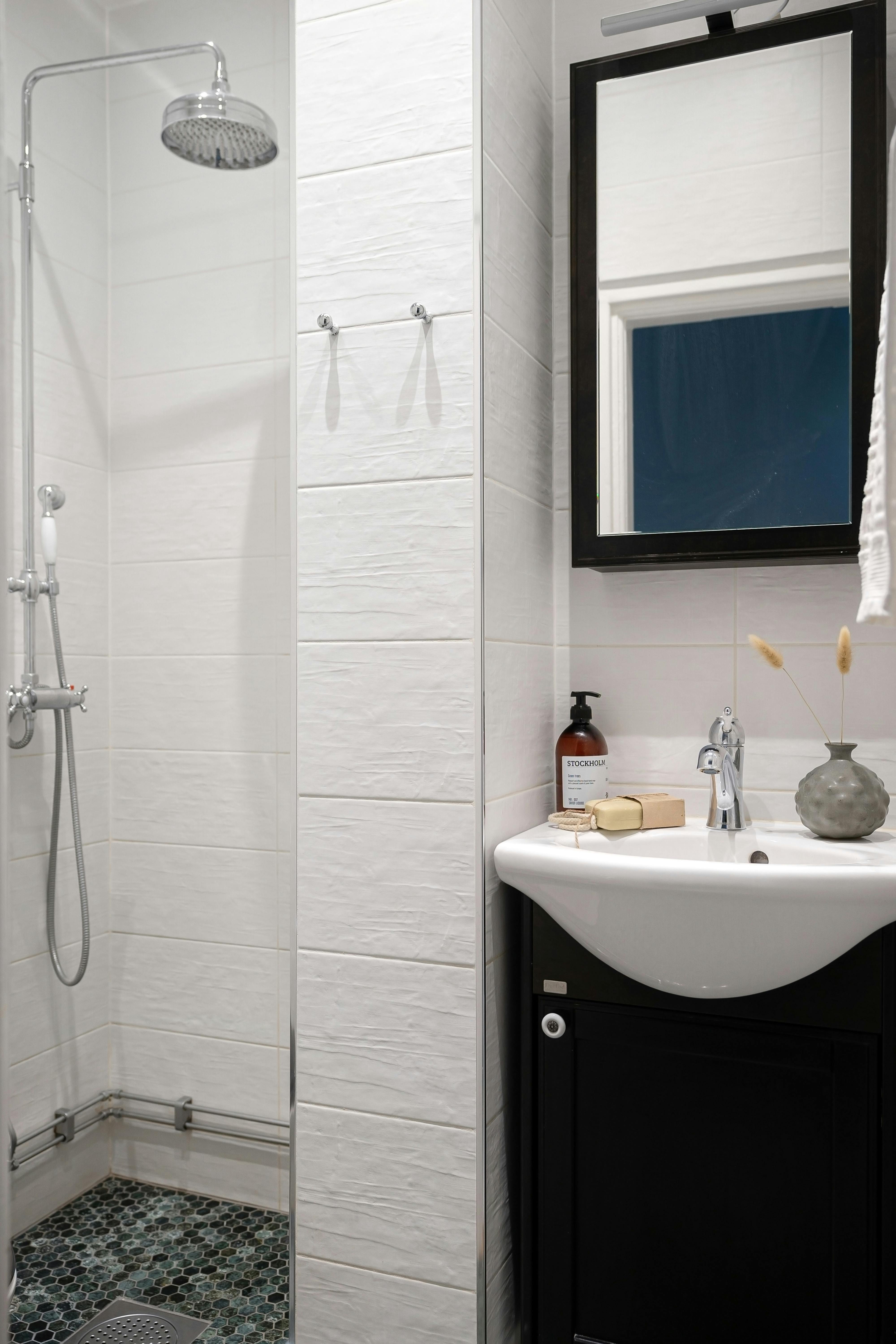 Decluttering Tips for an ADHD-Friendly Closet