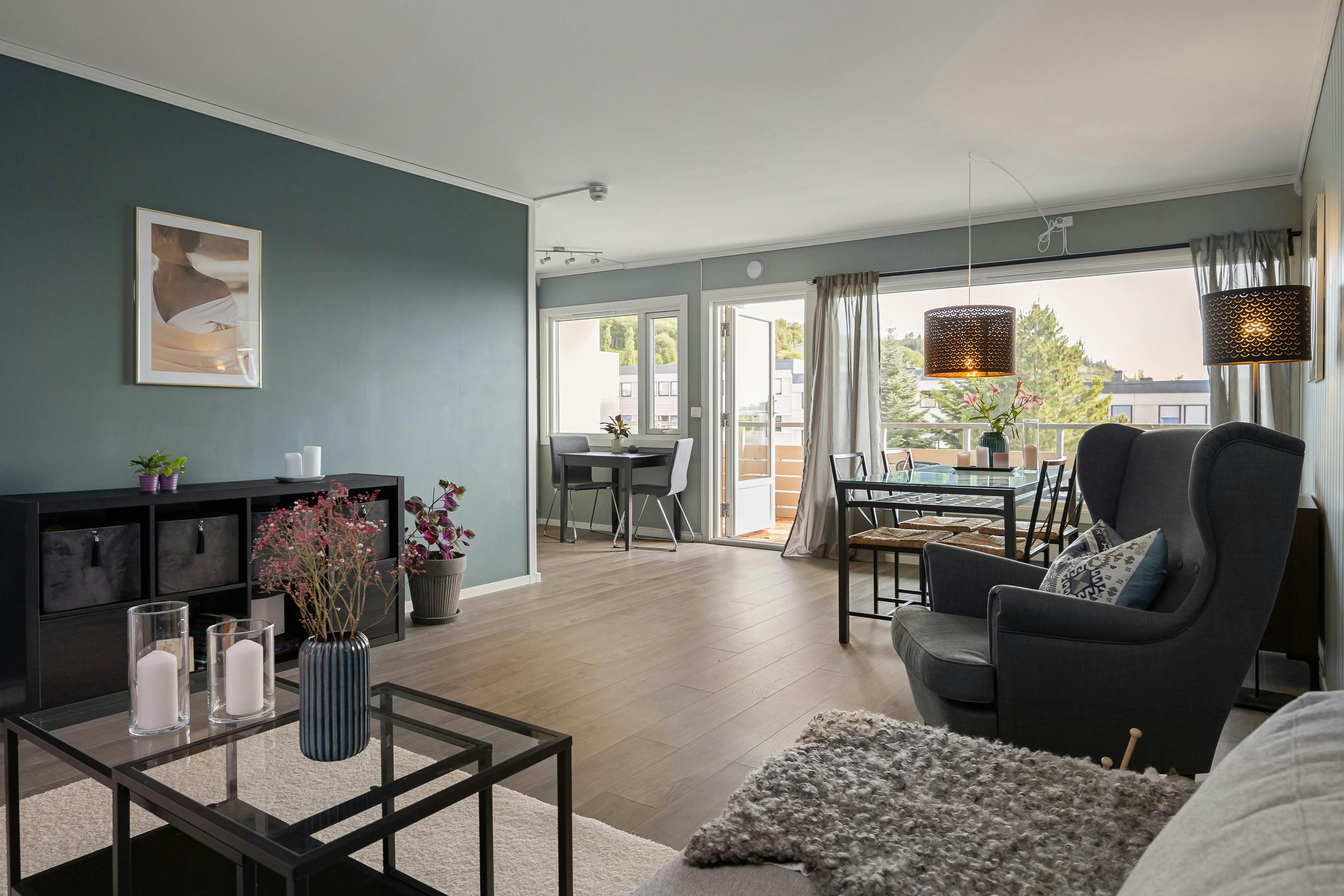 condo with floor-to-ceiling windows - new condos south loop chicago