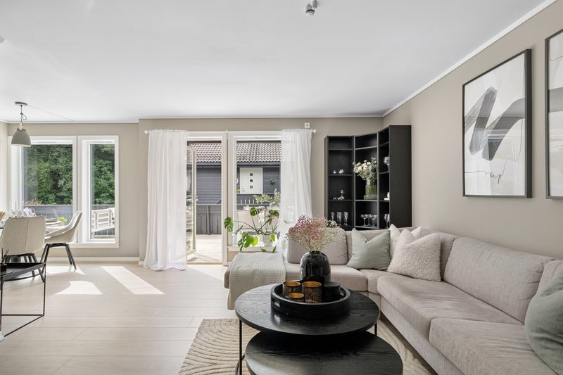 Monochromatic Color Schemes with Texture Contrast