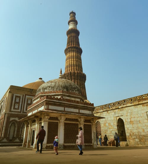 Бесплатное стоковое фото с qutab minar, вертикальный выстрел, город