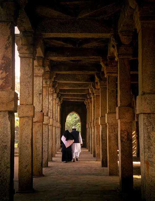 Free stock photo of adult couple, india, qutub minar