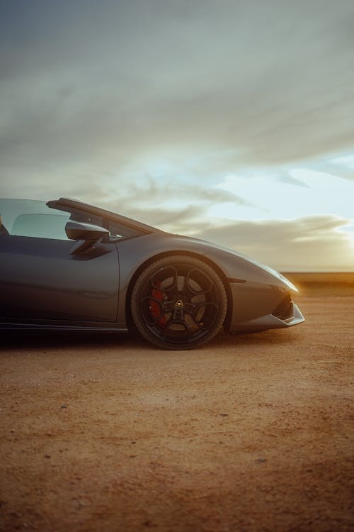 Wheel of Lamborghini Huracan on Desert