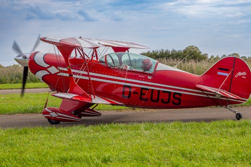 Kostenloses Stock Foto zu airshow, asphalt, außerorts